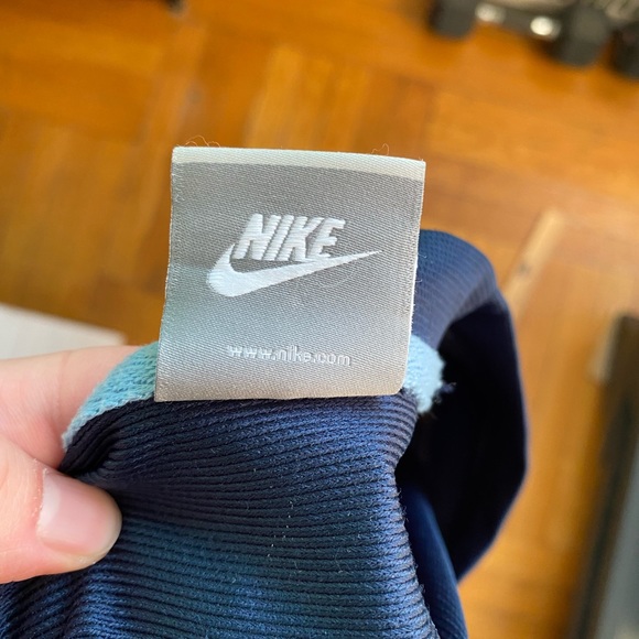 Nike workout tee - Picture 3 of 4